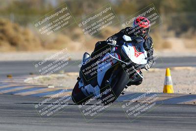 media/Jan-14-2024-SoCal Trackdays (Sun) [[2e55ec21a6]]/Turn 2 (1025am)/